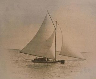 The Museum's first vessel, sandbagger Annie, was presented by Dr. Stillman in 1931.
