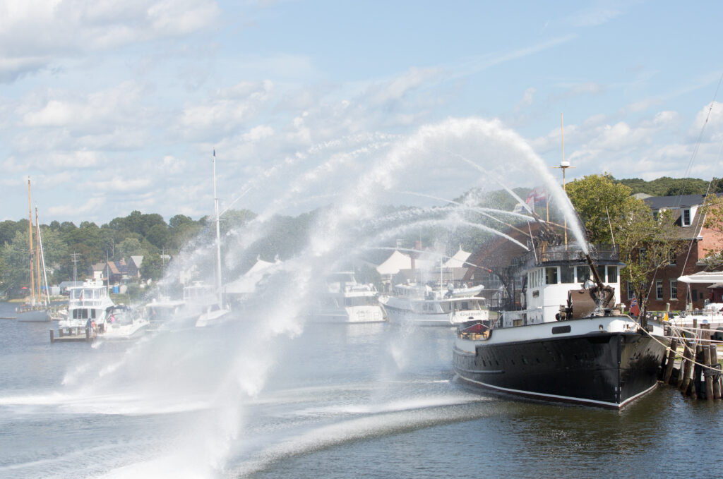 FIRE FIGHTER Water Demonstration