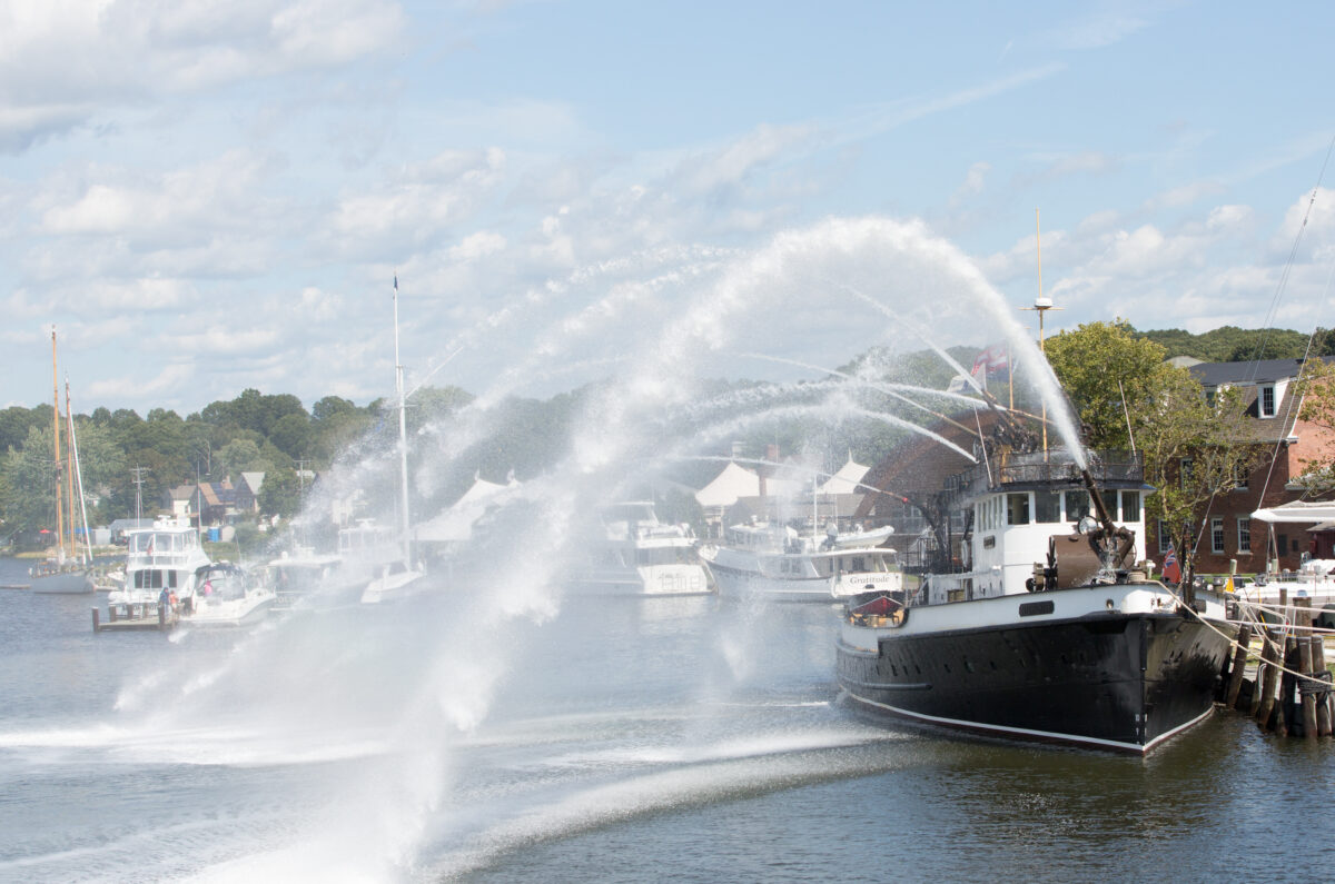 FIRE FIGHTER Water Demonstration